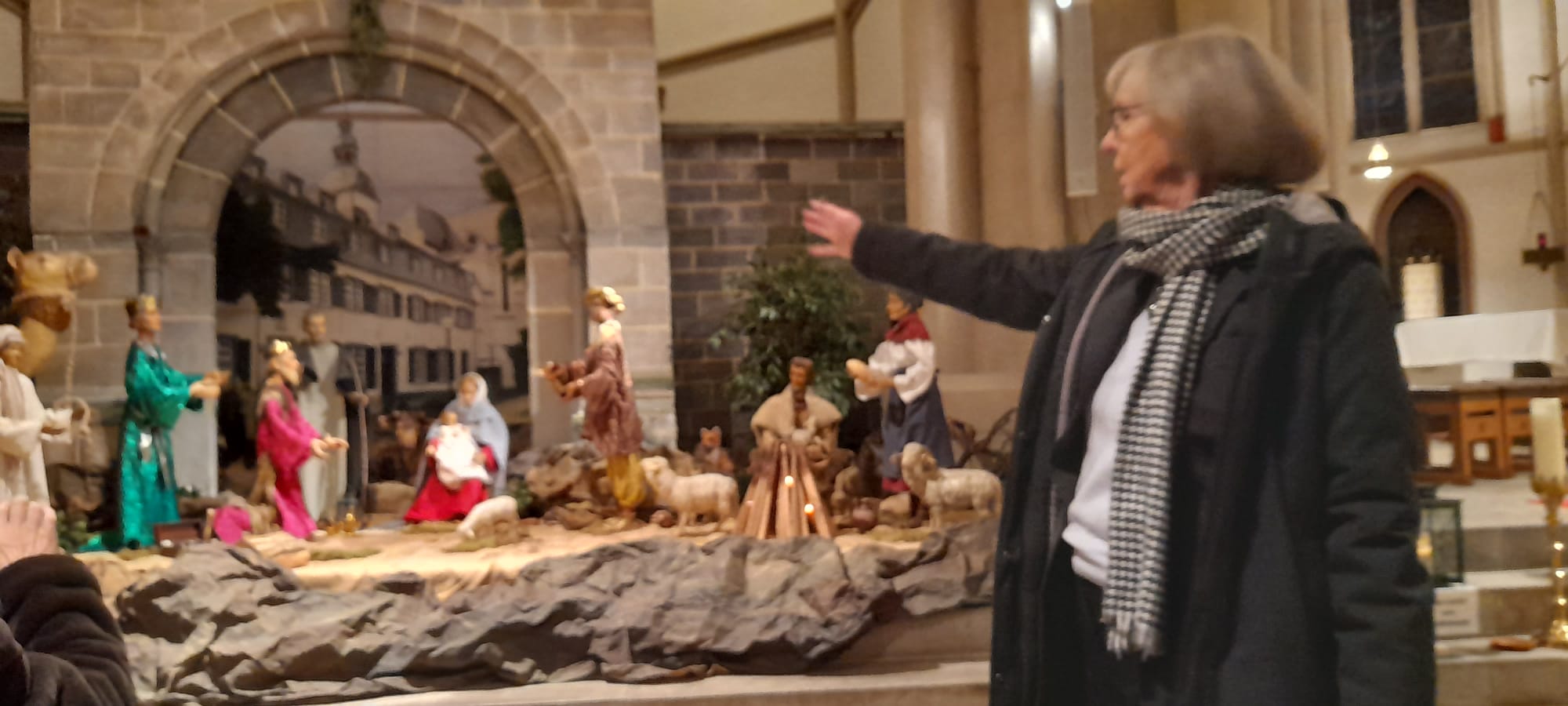 Beeindruckendes Kleinod - Pirandellotisch besucht Krippe in Sankt Peter